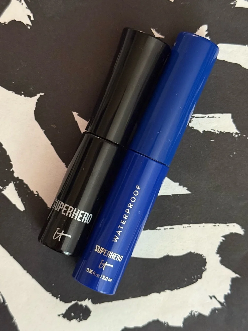 it Cosmetics Mini Superhero Volumizing Mascara Duo in Regular and Waterproof